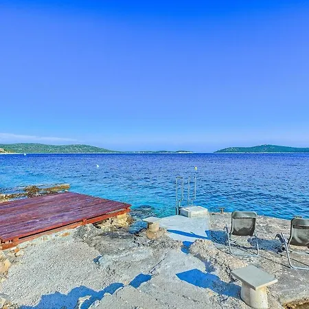 Amazing Beachfront * Sevid